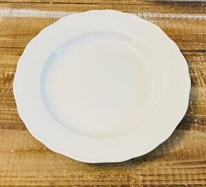 New Meissen Neuer Ausschnitt White Dessert Plate 8" Germany Crossed Swords